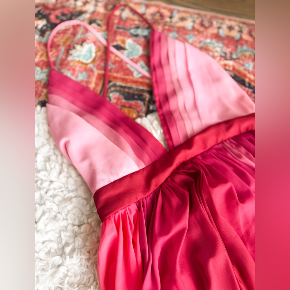 NEVER WORN PINK LILY MAXI DRESS